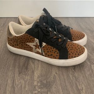 Leopard shoes